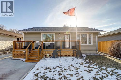 1510 12 Ave N, Lethbridge, AB, T1H1R3 | Card Image