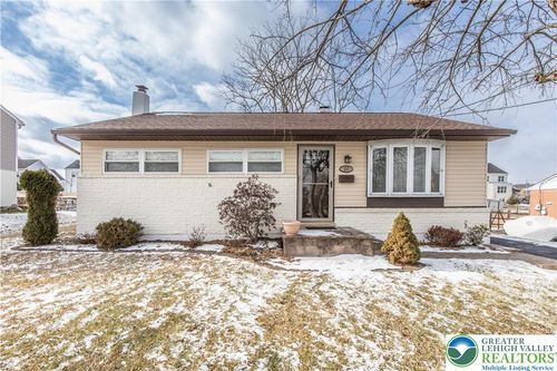 107 S 9th St, Coopersburg, PA, 18036-1922 | Card Image