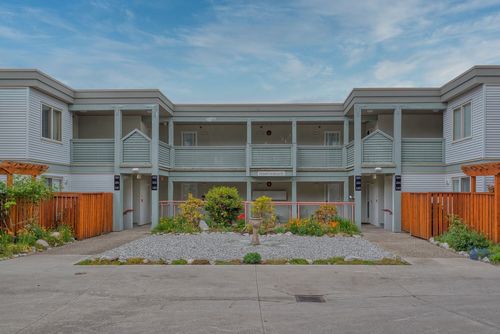 121-5780 Trail Ave, Sechelt, BC, V7Z0K5 | Card Image