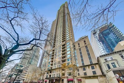 1906-25 E Superior St, Chicago, IL, 60611-2564 | Card Image