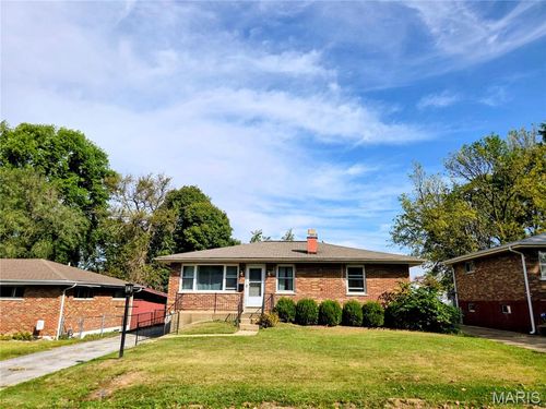 9135 Harold Dr, Saint Louis, MO, 63134-3546 | Card Image