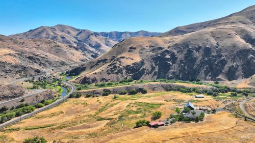 27035 Snake River Rd, Huntington, OR, 97907-5035 | Card Image