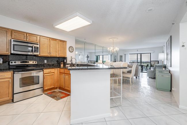 APT-802 - 2215 Cypress Island Dr, Condo with 2 bedrooms, 2 bathrooms and null parking in Pompano Beach FL | Image 9