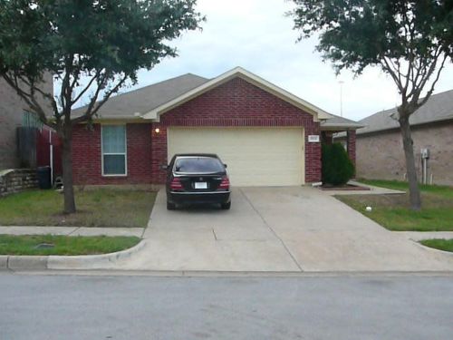 803 E Alexander Ln, Euless, TX, 76040-8964 | Card Image