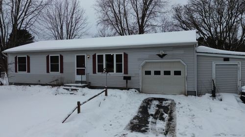 112 Meadow Rd, Milton, VT, 05468-3751 | Card Image