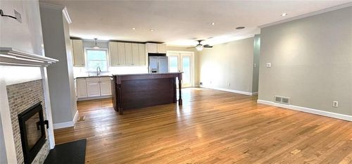 2633 Mural Dr, Chamblee, GA, 30341-3851 | Card Image