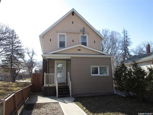 1328 Retallack St, Regina, SK, S4T2H9 | Card Image