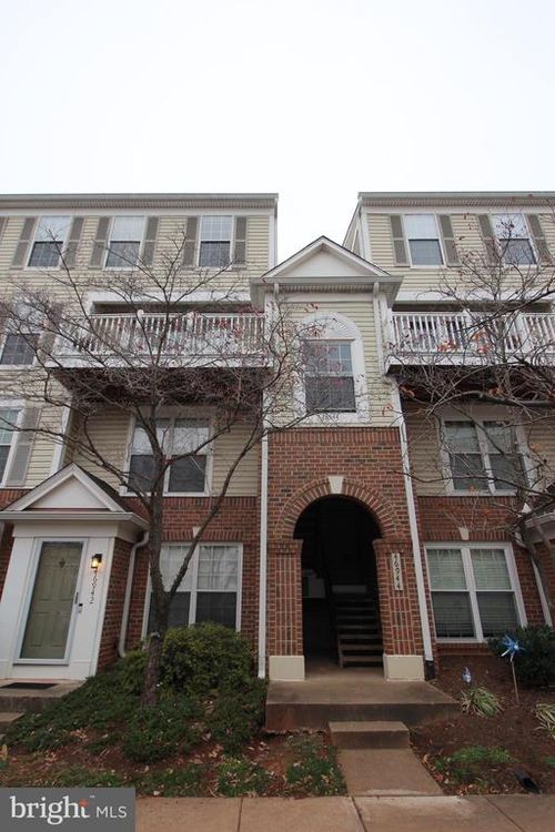 unit-300-46944 Courtyard Sq, STERLING, VA, 20164-1864 | Card Image