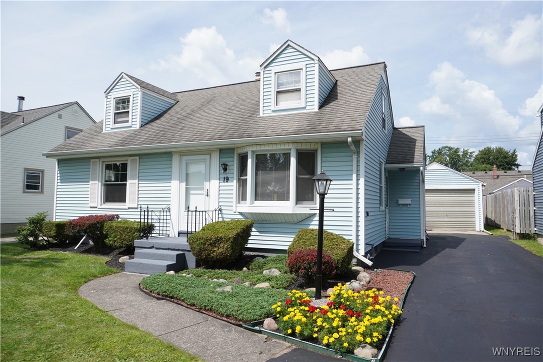 Calvin Ct, Tonawanda, NY 14150