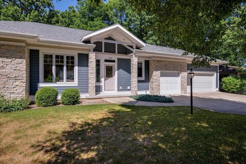 1300 Kings Lynn Road, Stoughton, WI, 53589 | Card Image