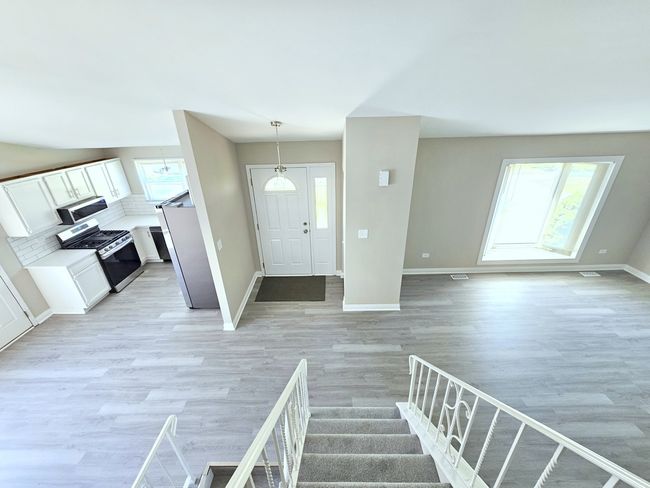 12827 S Blossom Dr, House other with 3 bedrooms, 2 bathrooms and 2 parking in Alsip IL | Image 12