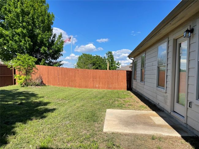 208 Spruce Dr, House other with 4 bedrooms, 2 bathrooms and 2 parking in Kyle TX | Image 18
