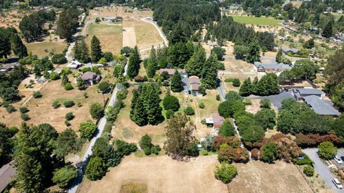 1415 Schaeffer Rd, Sebastopol, CA, 95472-5542 | Card Image