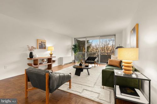 apt-520-3001 Veazey Ter Nw, WASHINGTON, DC, 20008-5401 | Card Image