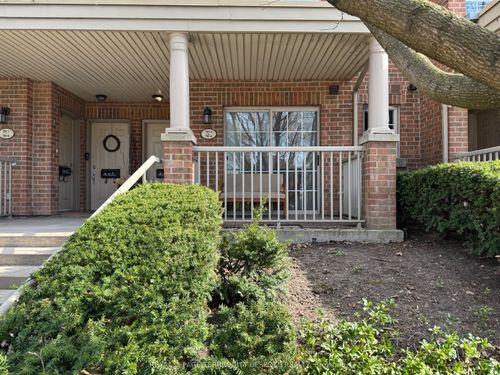 3-95 The Queensway, Toronto, ON, M6S5A7 | Card Image