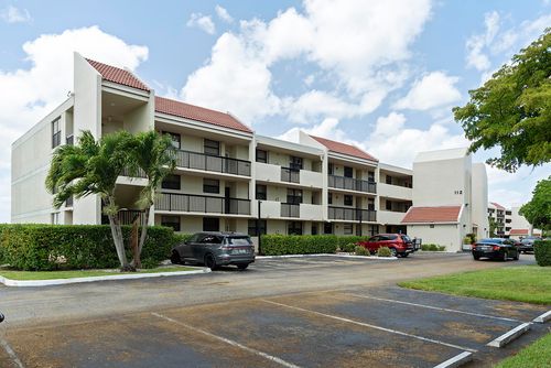 209-112 Lake Emerald Dr, Oakland Park, FL, 33309-6239 | Card Image