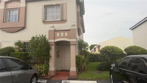 1g-8340 Nw 10th St, Miami, FL, 33126-2719 | Card Image