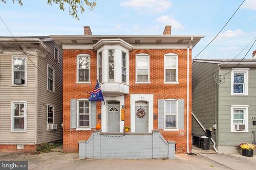 532- 532 1/2 Broadway, HANOVER, PA, 17331 | Card Image