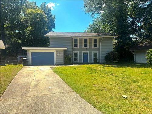4033 Foxwood Dr, Virginia Beach, VA, 23462-5209 | Card Image
