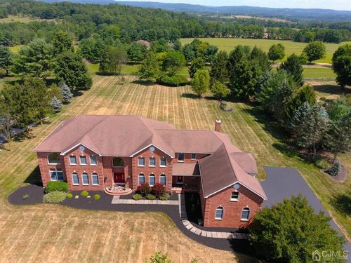 4 Shipley Ct, Pittstown, NJ, 08867-4307 | Card Image