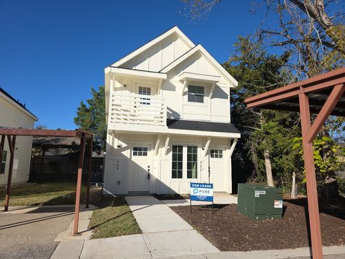 502-2002 W 2nd St, Taylor, TX, 76574-2550 | Card Image