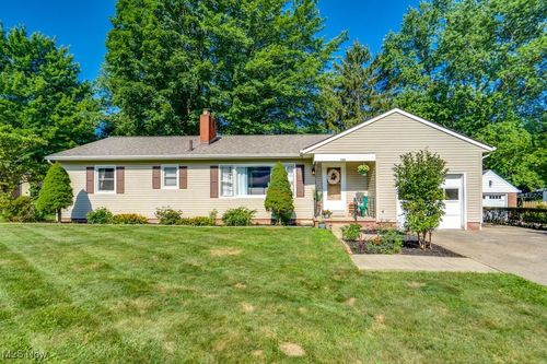 529 Center St, Orrville, OH, 44667-2413 | Card Image