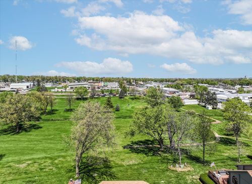 1402 Southridge Dr, Harlan, IA, 51537-2358 | Card Image