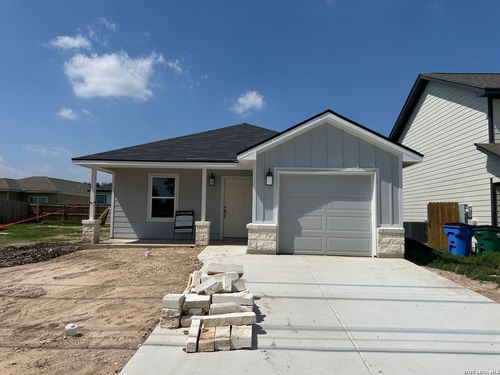 240 W Martindale St, Seguin, TX, 78155 | Card Image