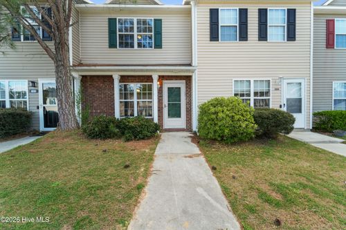 207 Pinegrove Ct, Jacksonville, NC, 28546-7886 | Card Image