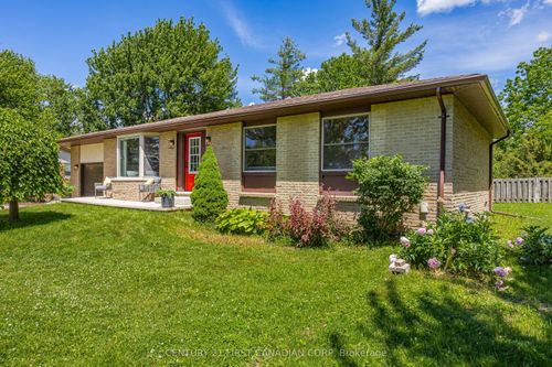 34314 Denfield Rd, Lucan, ON, N0M2J0 | Card Image