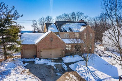 180 Oakwood Ct, Westerville, OH, 43081-1995 | Card Image