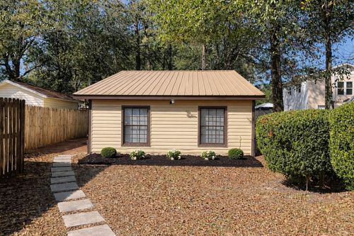 909 A Mapoles St, Crestview, FL, 32536 | Card Image