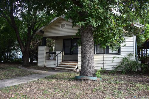 2246 Houston St, San Antonio, TX, 78202-3007 | Card Image