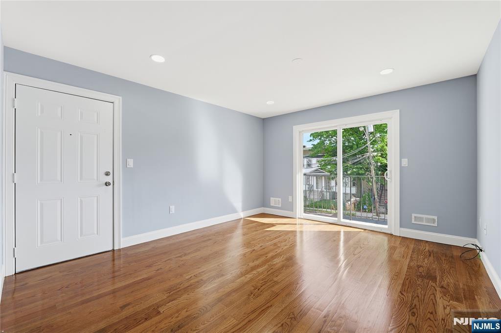 Residential Income in Newark 2