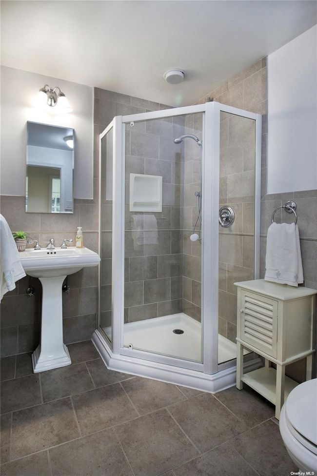 5 Gulls Cv, House other with 3 bedrooms, 3 bathrooms and null parking in Manhasset NY | Image 10