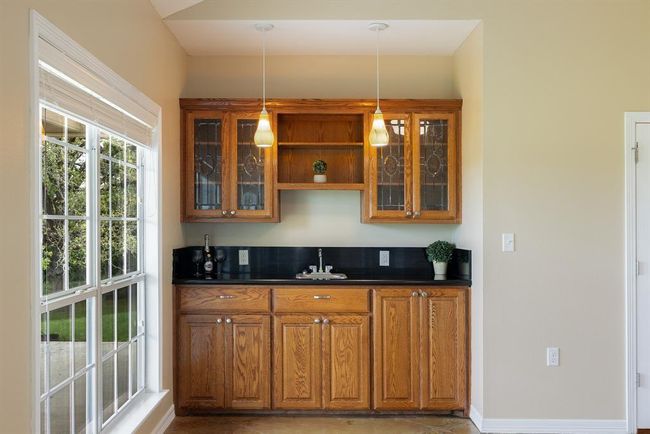 10565 N Highway 77, House other with 3 bedrooms, 3 bathrooms and 4 parking in Lexington TX | Image 19