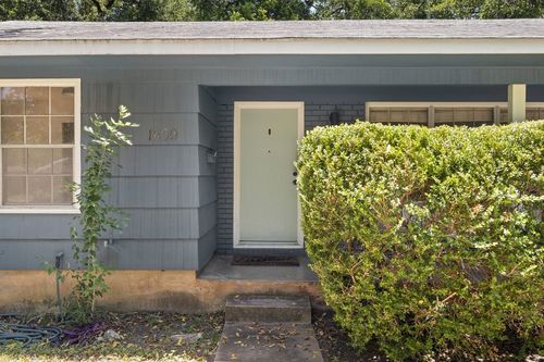 1609 Larkwood Dr, Austin, TX, 78723-2542 | Card Image
