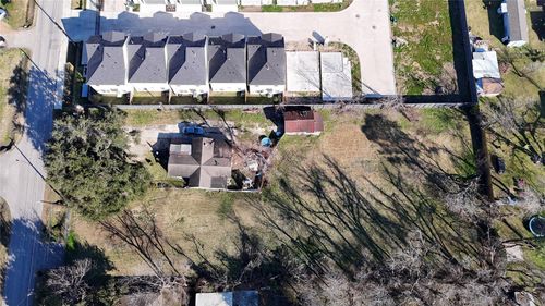 40 Dipping Ln, Houston, TX, 77076-4911 | Card Image