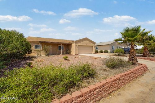 445 Reizen Dr, Morristown, AZ, 85342-9052 | Card Image
