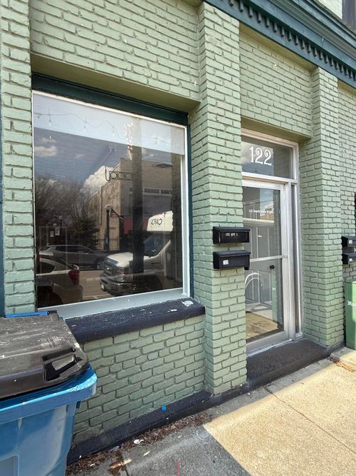 122 S Main St, Harrodsburg, KY, 40330-1633 | Card Image