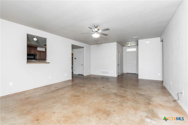 6903 Oliver Loving Dr, House other with 5 bedrooms, 3 bathrooms and null parking in Killeen TX | Image 9