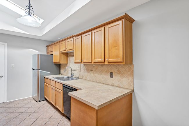 601 Sycamore Dr, House other with 3 bedrooms, 2 bathrooms and 2 parking in Elk Grove Village IL | Image 14