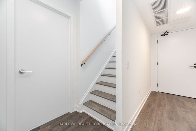 PH423-C - 1612 Charles St, Condo with 3 bedrooms, 2 bathrooms and 1 parking in Whitby ON | Image 16