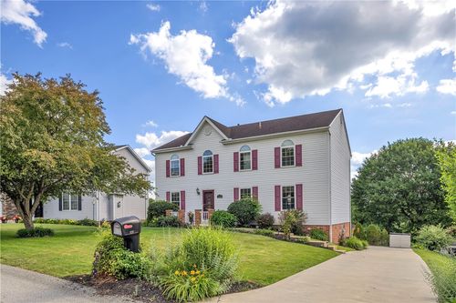 420 Lexington Dr, Greensburg, PA, 15601-9152 | Card Image