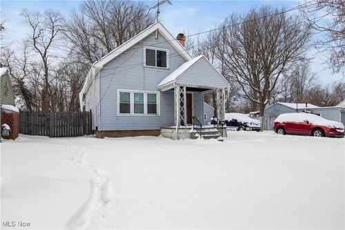 376 Taylor St, Amherst, OH, 44001-2445 | Card Image