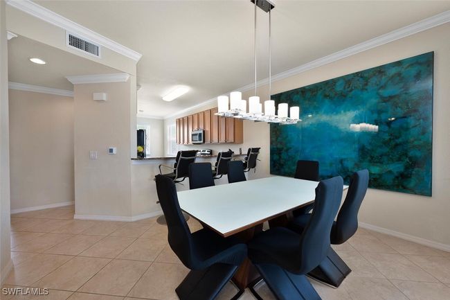 New lighting and incredible art work all create a clean coastal feel | Image 8
