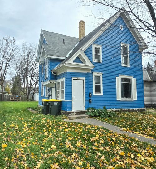 805 4th St Sw, Willmar, MN, 56201-3529 | Card Image