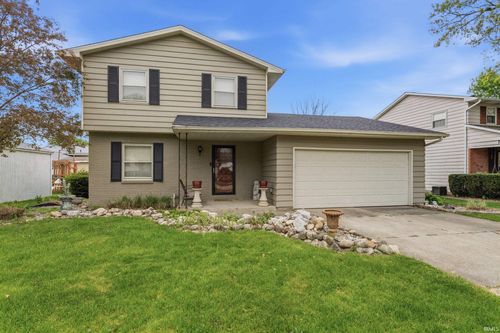 1473 Cambridge Dr, South Bend, IN, 46614-5945 | Card Image