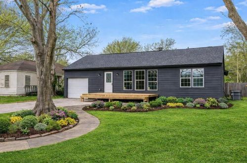 1120 17th Ave N, Texas City, TX, 77590-5715 | Card Image