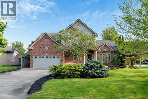 9 Creekview Crt, Kingsville, ON, N9Y4E5 | Card Image